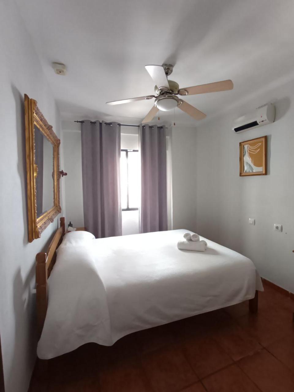 Hostal R-Conecta Cuevas De San Marcos Kültér fotó